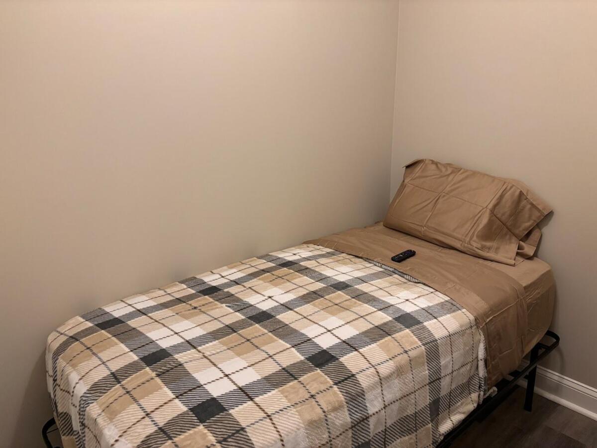 Modern Comfort In Historic East Stylish 3br Row *