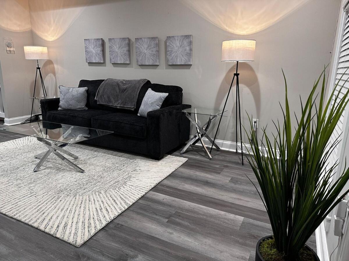 Modern Comfort In Historic East Stylish 3br Row Apartment